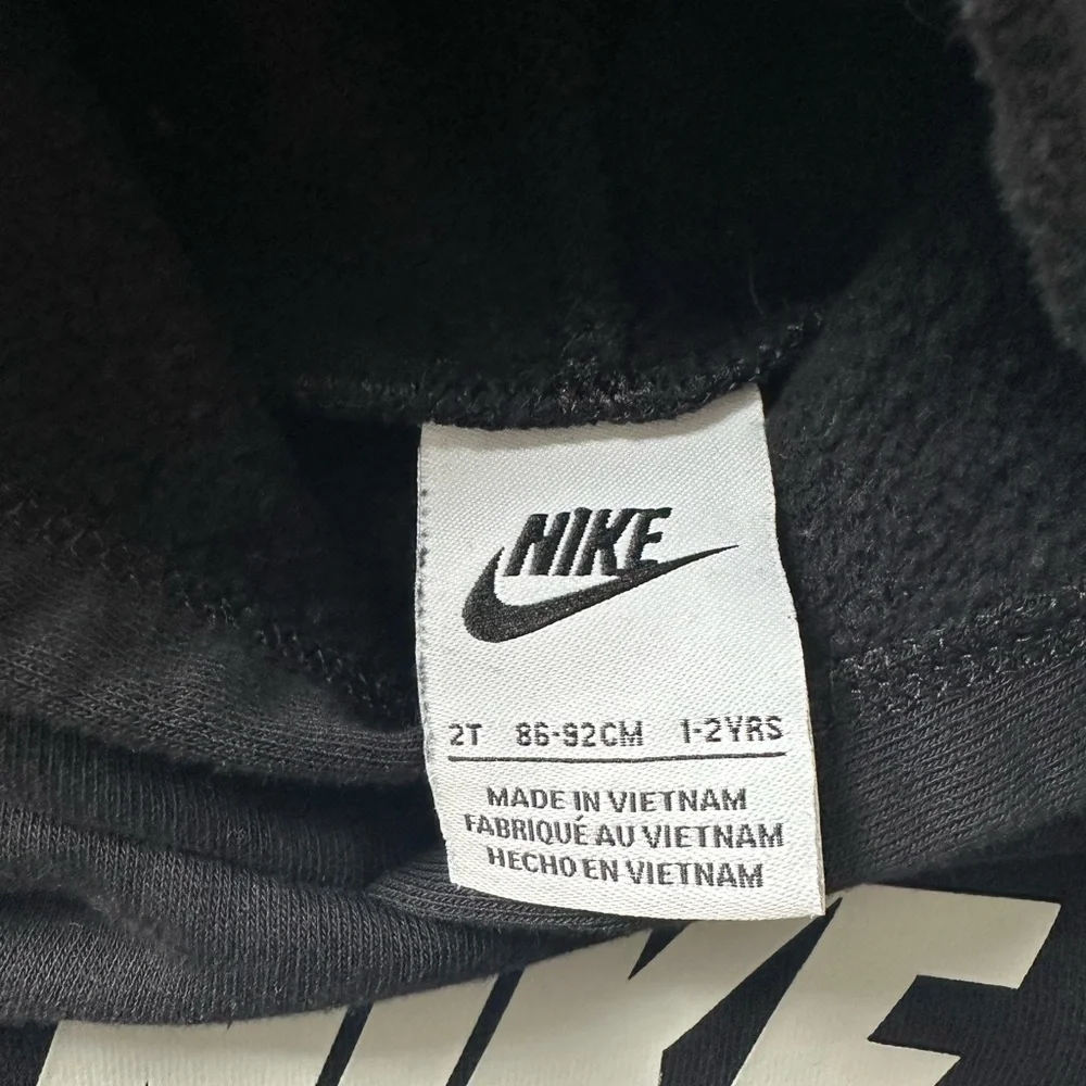 Nike Toddler Black Hoodie and pants set - Picture 2 of 2